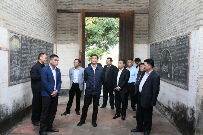 王雄飞到黎少镇调研